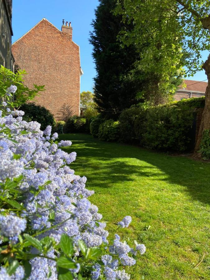 Krisko Parking Prive Et Clos Armentieres Bagian luar foto